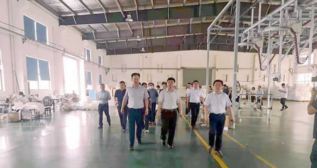 1624950282737.jpg 新聞=縣人大來我司調(diào)研經(jīng)濟發(fā)展運行情況01.jpg
